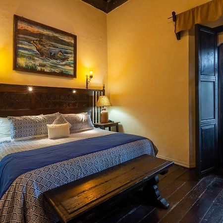 Hotel Mansion Iturbe Пацкуаро Экстерьер фото