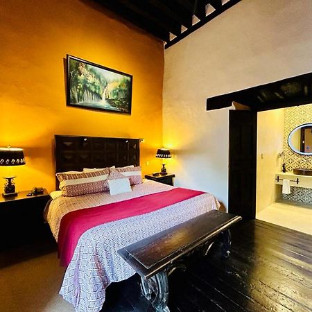Hotel Mansion Iturbe Пацкуаро Экстерьер фото