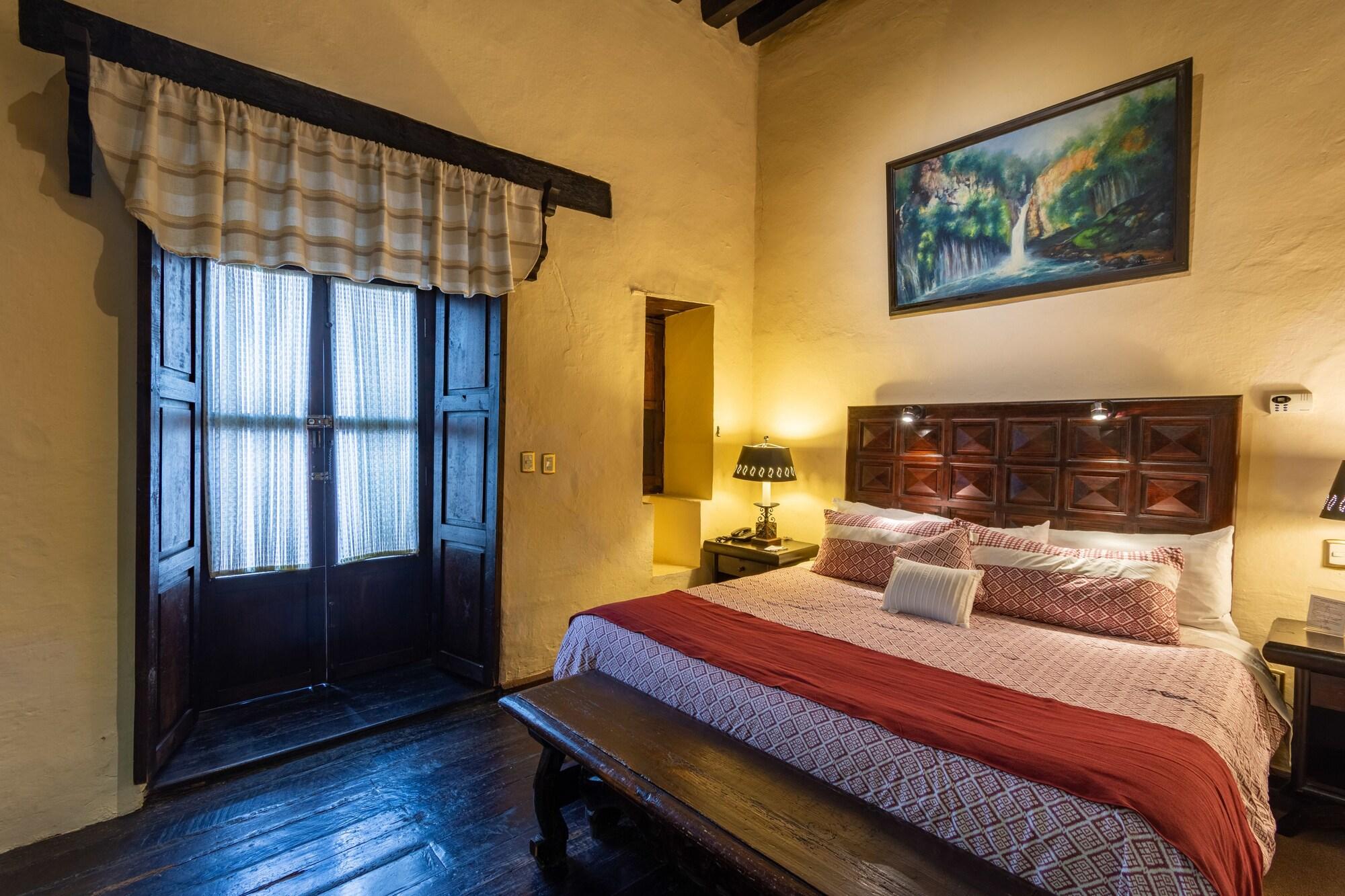 Hotel Mansion Iturbe Пацкуаро Экстерьер фото