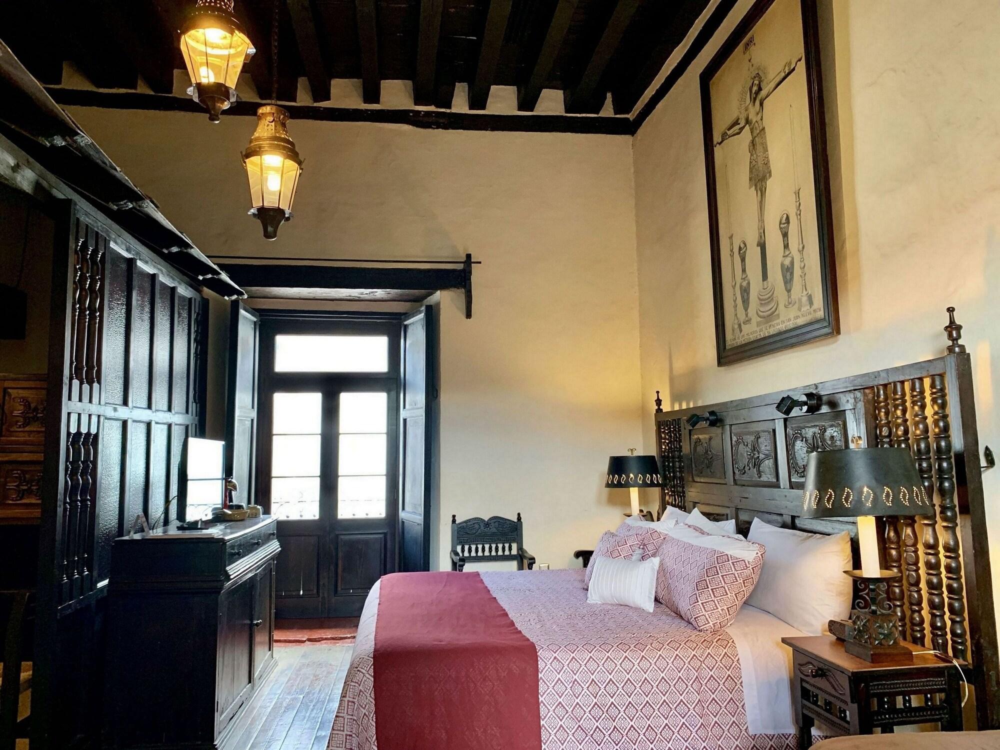 Hotel Mansion Iturbe Пацкуаро Экстерьер фото