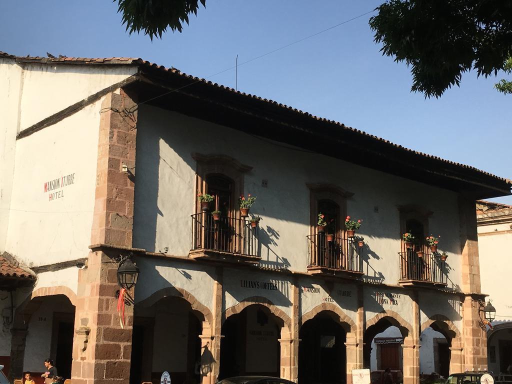 Hotel Mansion Iturbe Пацкуаро Экстерьер фото