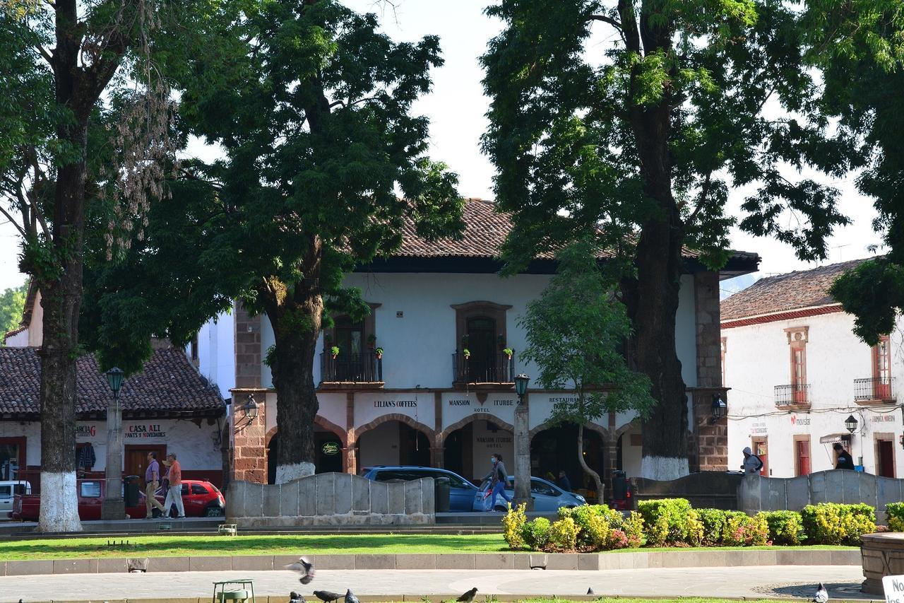 Hotel Mansion Iturbe Пацкуаро Экстерьер фото